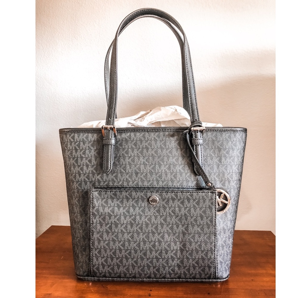 NWOT Black Michael Kors Saffiano Purse